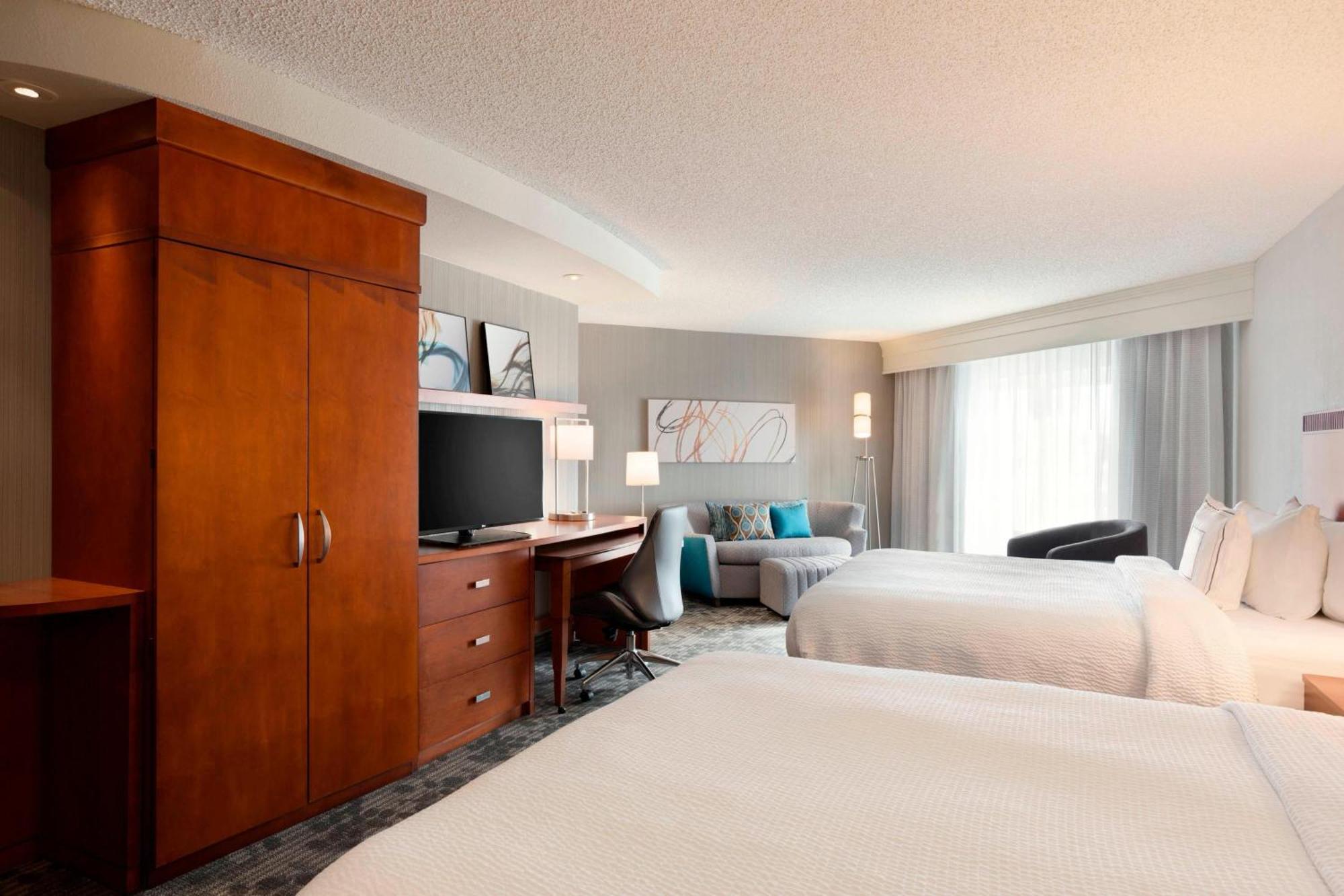 Courtyard By Marriott Fort Smith Downtown Екстериор снимка