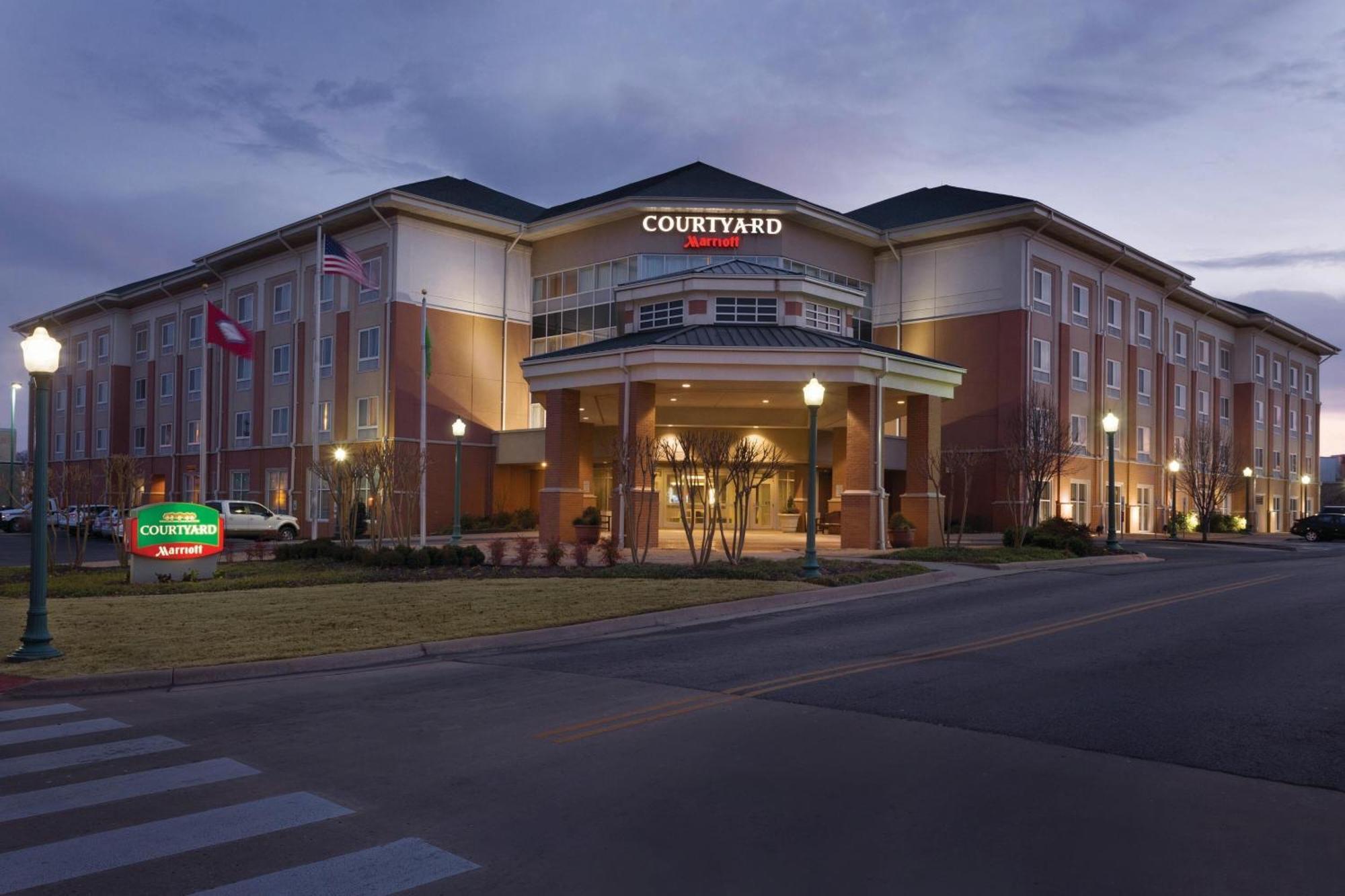 Courtyard By Marriott Fort Smith Downtown Екстериор снимка