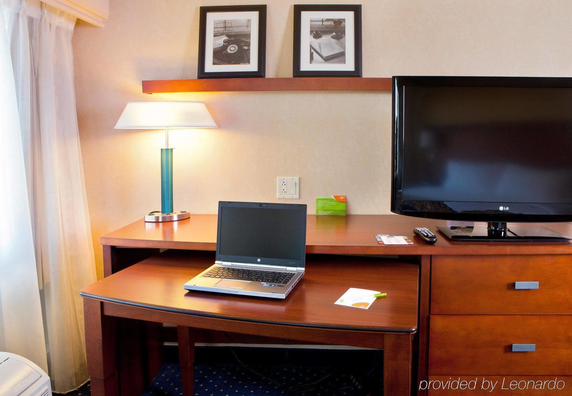 Courtyard By Marriott Fort Smith Downtown Стая снимка