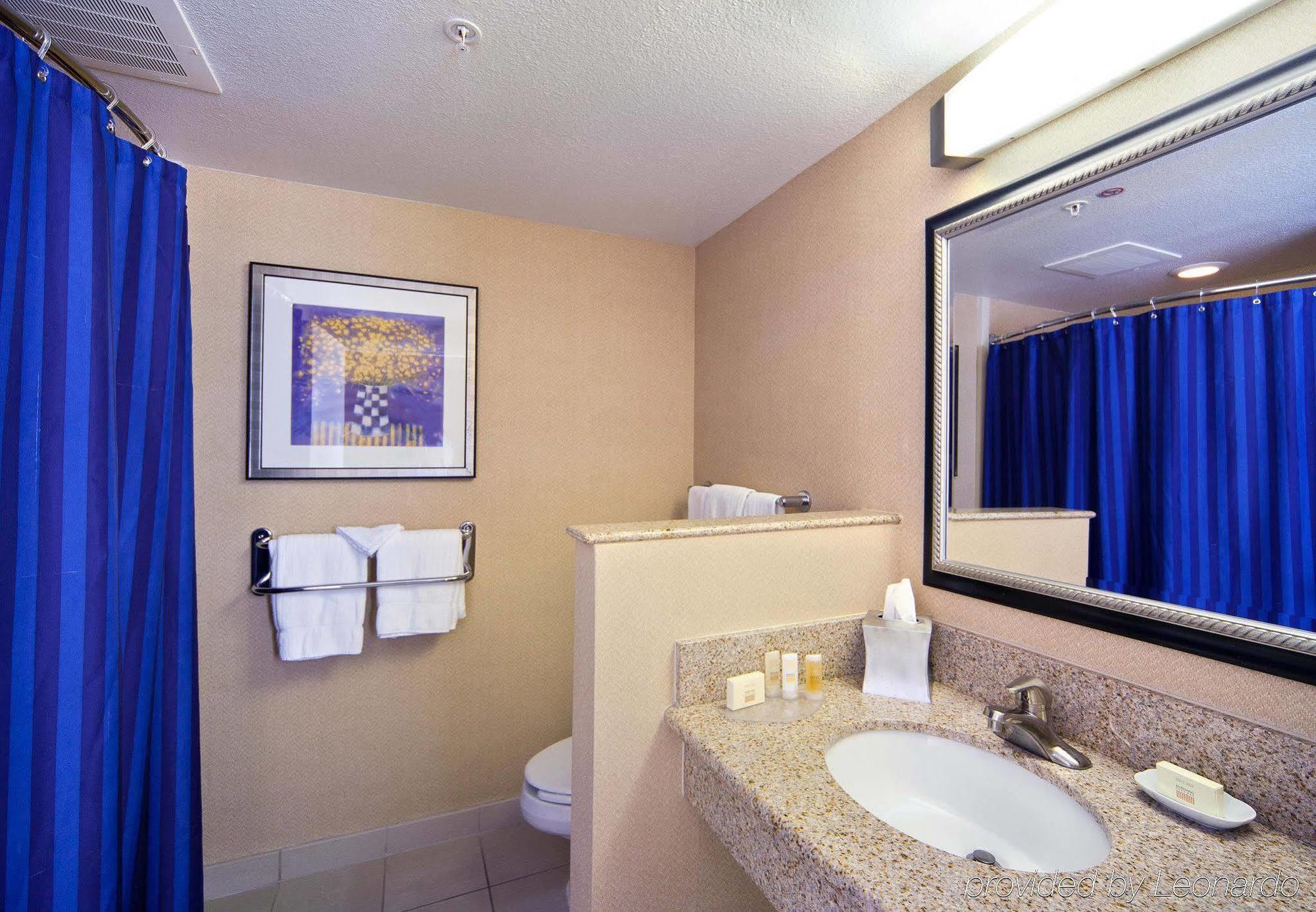 Courtyard By Marriott Fort Smith Downtown Стая снимка