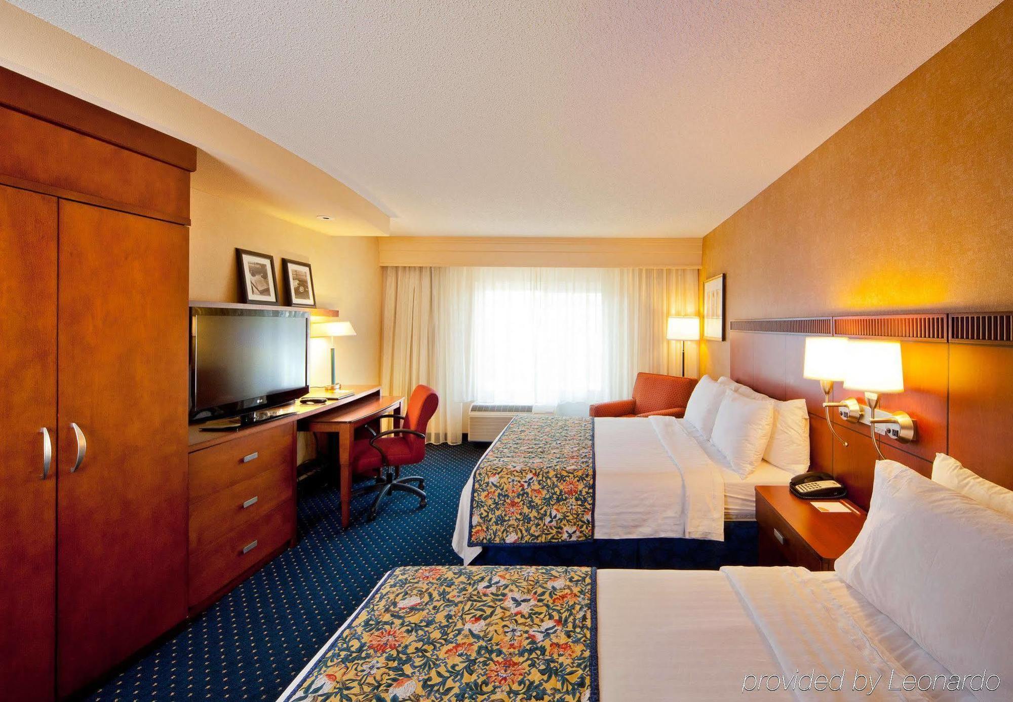 Courtyard By Marriott Fort Smith Downtown Екстериор снимка